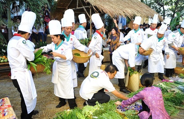 Chiếc thìa vàng  ảnh 2 Chiec thia vang anh 2