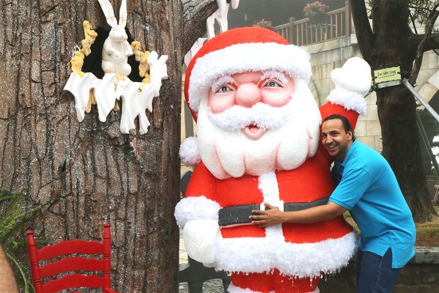 Khong khi Noel phuong Tay tren Ba Na Hills hinh anh