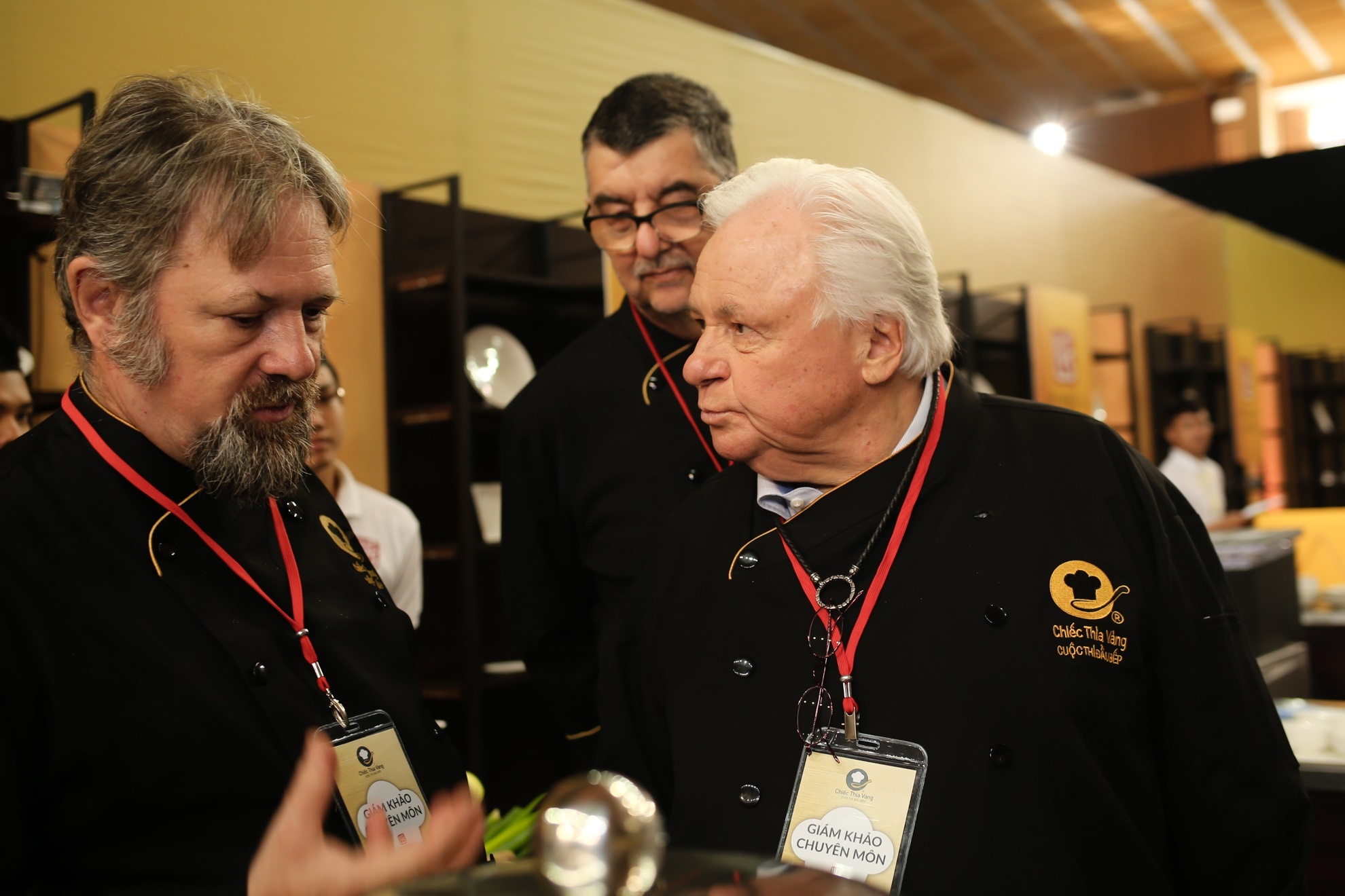 Dau bep 3 sao Michelin den Viet Nam cham thi hinh anh