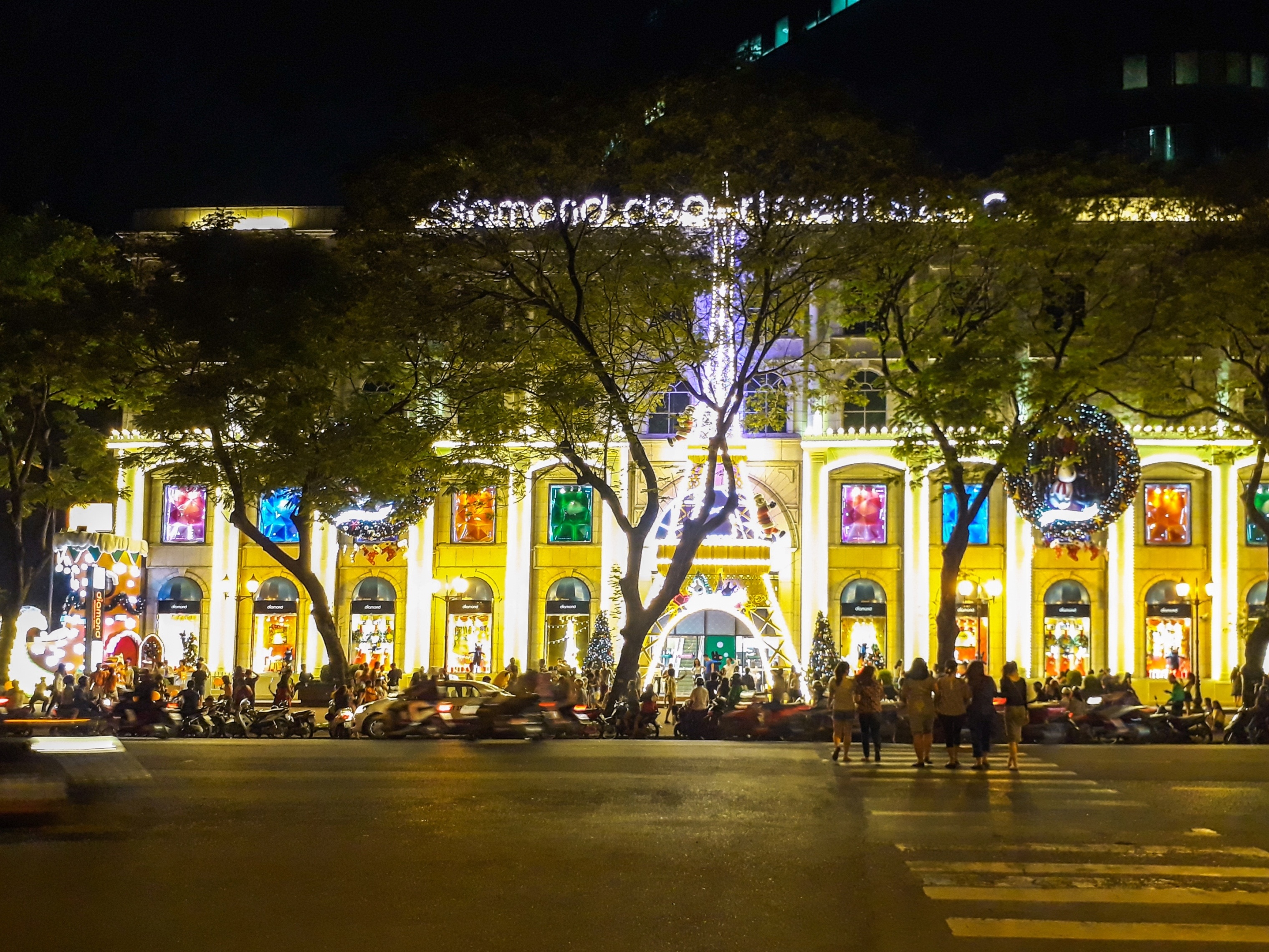 anh Sai Gon mua Giang sinh anh 1