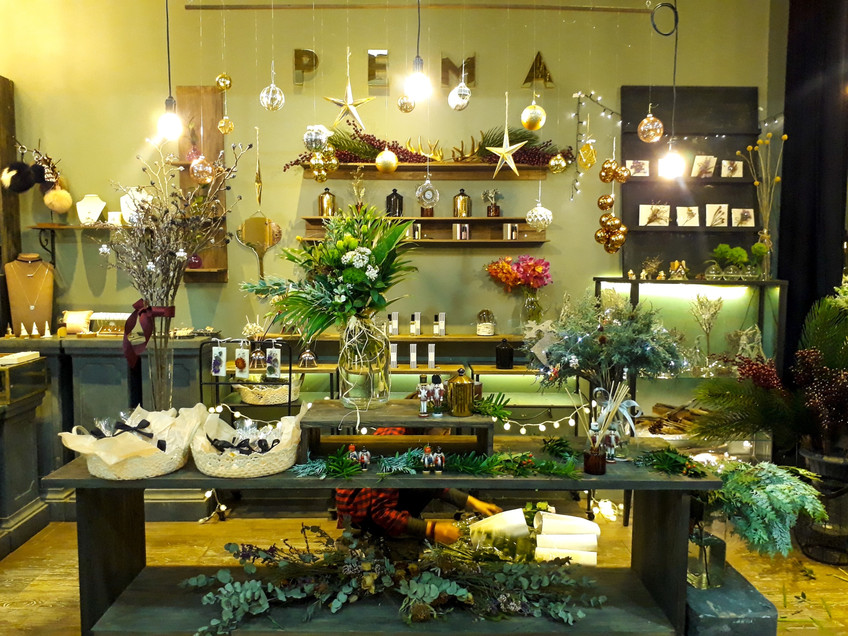 Anh Sai Gon mua Giang sinh chup bang Galaxy J7 Prime hinh anh