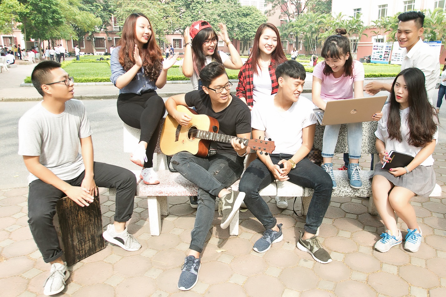 Khoi nguon sang tao - Thoi bung dam me anh 3