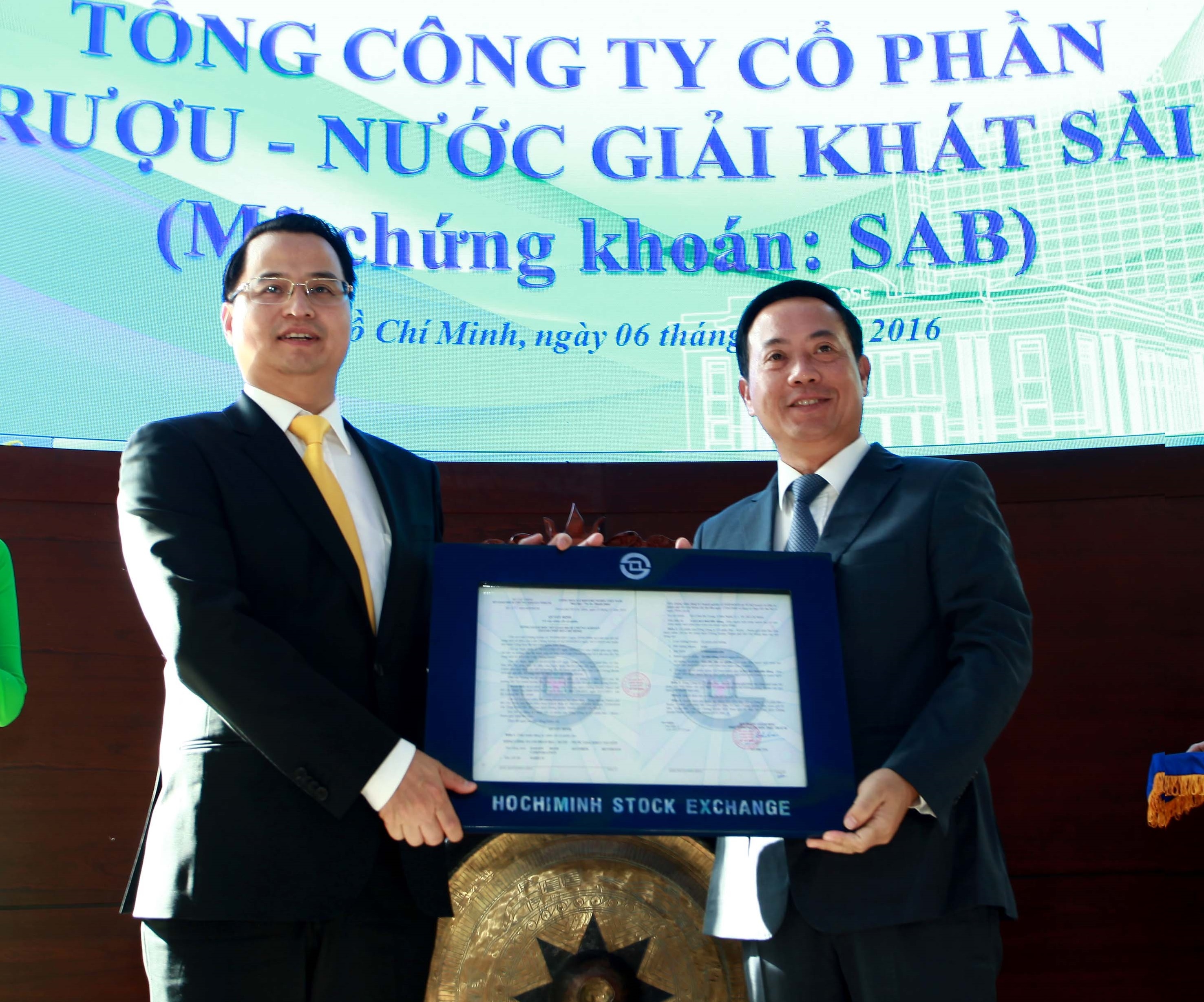 Gia tri von hoa cua Sabeco dat 90.548 ty dong sau niem yet hinh anh