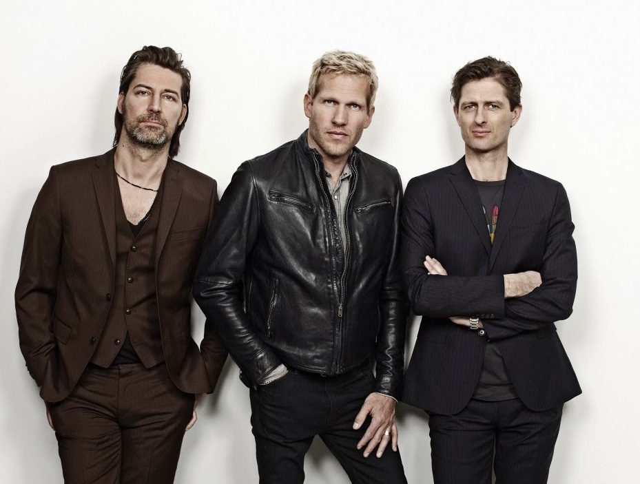 Ve hang Skyboss dem nhac Michael Learns to Rock tang gia hinh anh