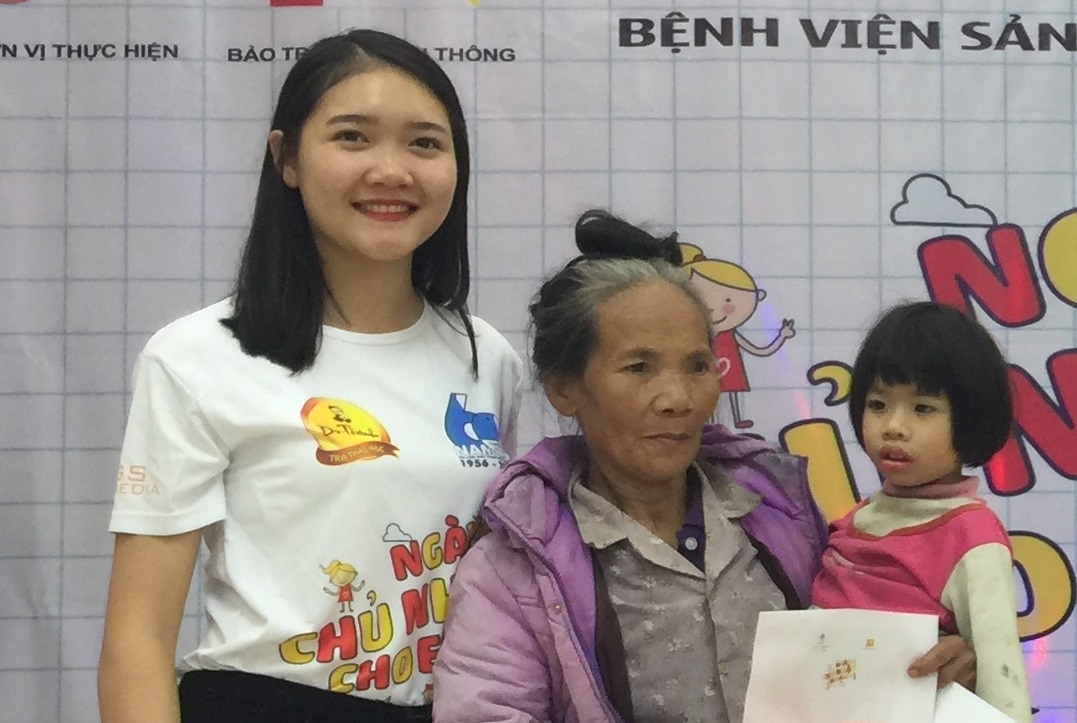 'Ngay chu nhat chu em' den voi Benh vien Nhi Hung Yen hinh anh