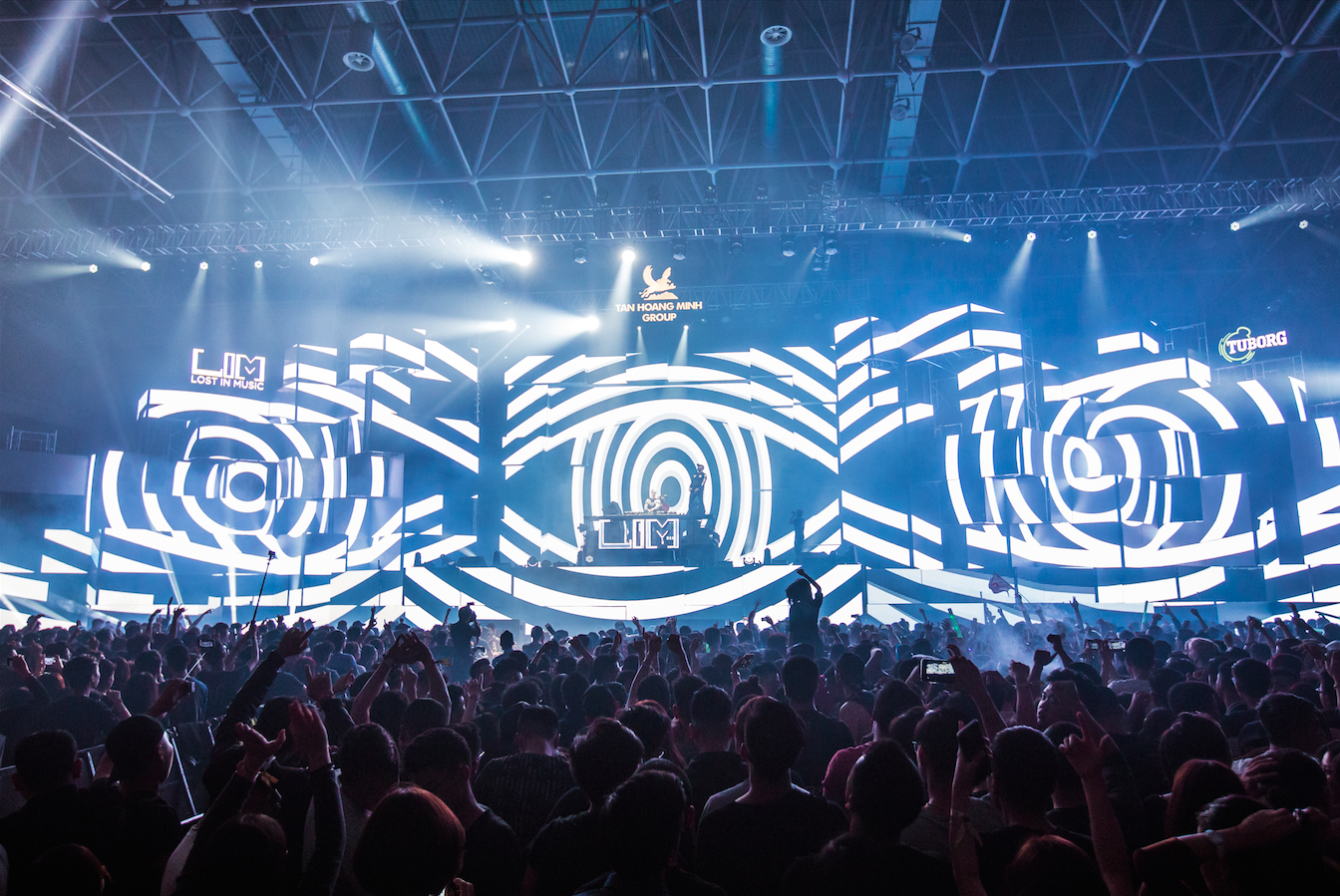 Mega City,  Tan Hoang Minh anh 8