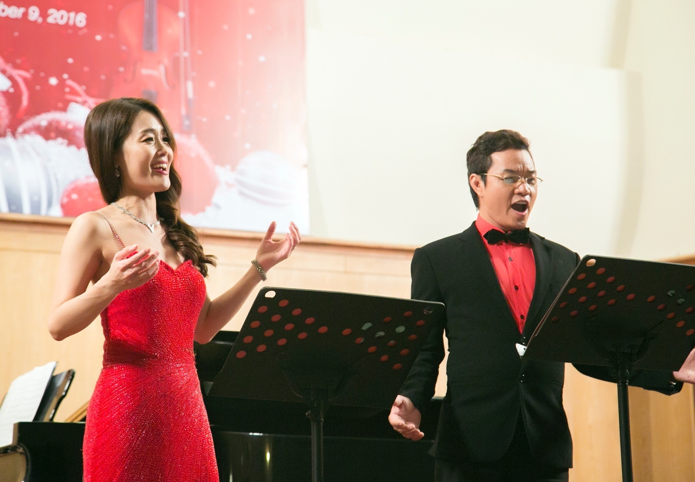 Nghe si Viet va Han thang hoa voi nhac co dien hinh anh