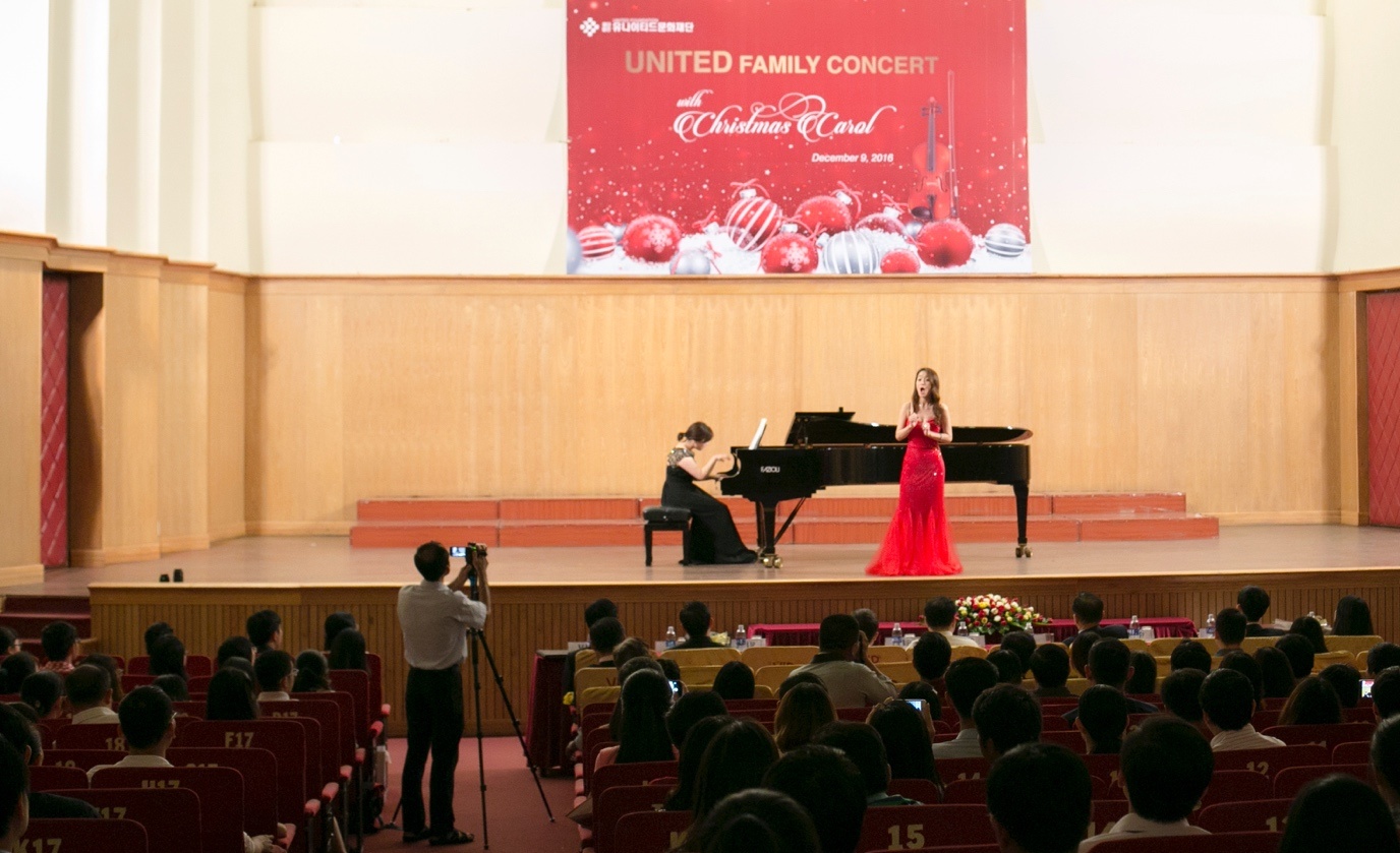 nghe si Viet va Han thang hoa voi nhac co dien anh 5