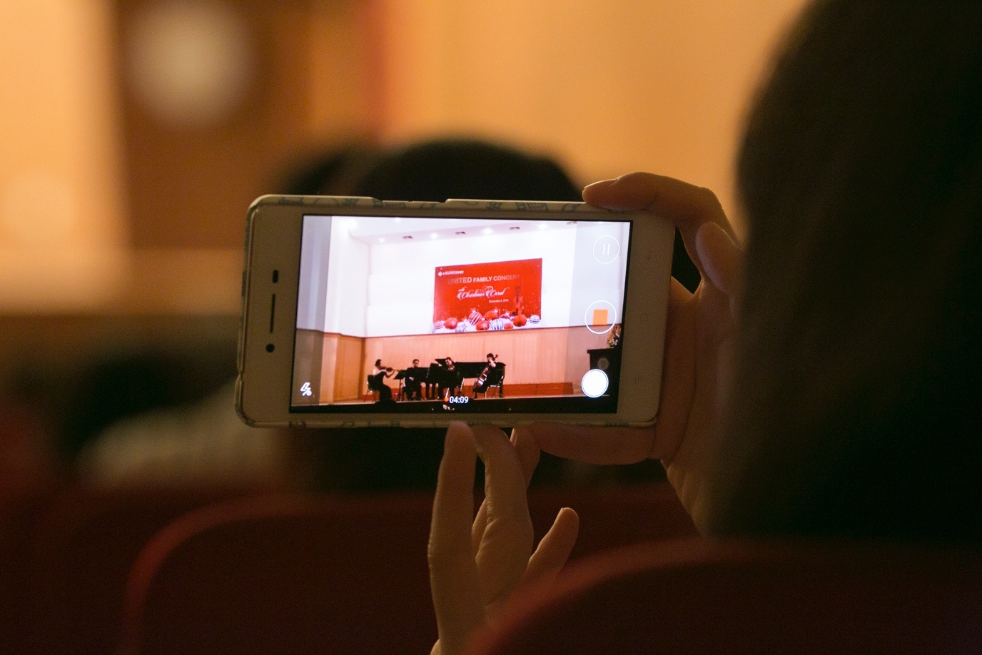 nghe si Viet va Han thang hoa voi nhac co dien anh 6