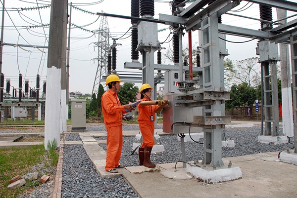 Hoan thanh duong day dien 110 kV Dong Anh - Van Tri hinh anh