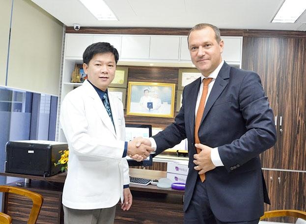 nang nguc Nano Chip 3D,  Benh vien tham my JW Han Q anh 2