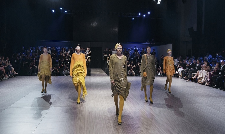 Vision - Steps of Glory anh 3