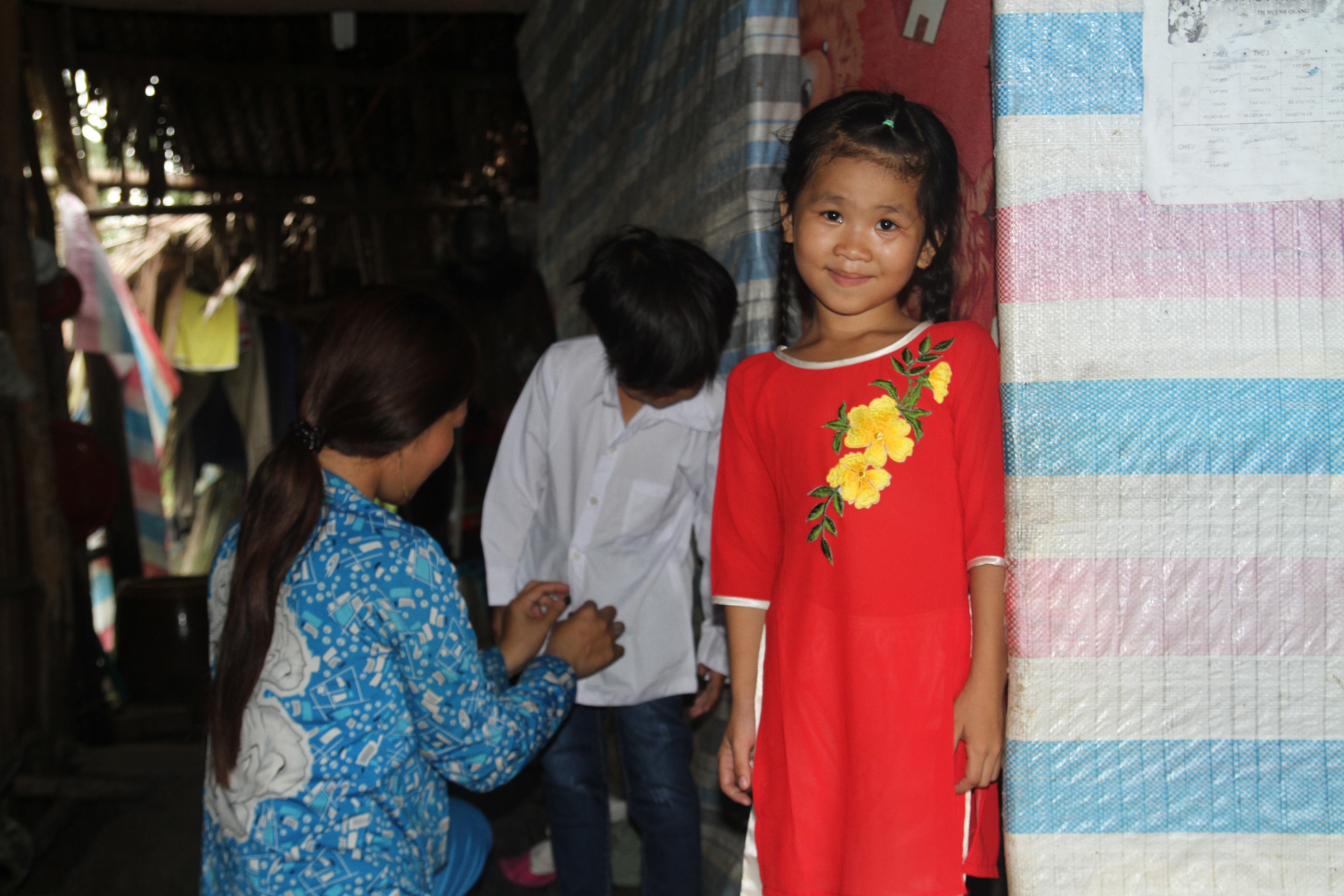 Hua Vi Van gian di ve Ca Mau trao qua Tet anh 4