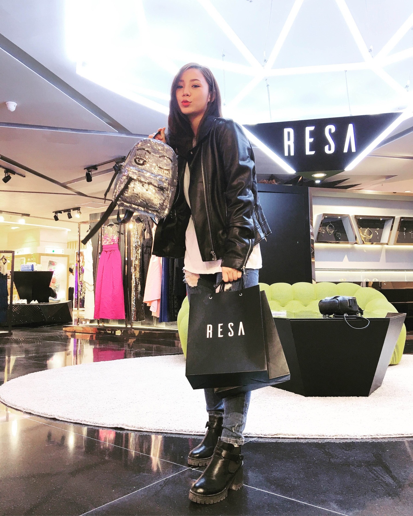 Trang Tien Plaza,  Quynh Kool anh 1