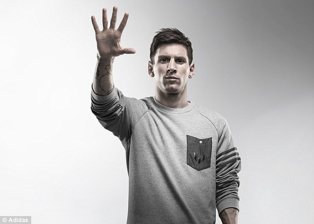 Que Ngoc Hai, Mai Ngo ‘dung hang’ voi Messi, sao Real hinh anh