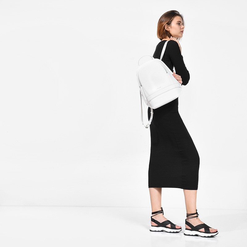 10 phu kien streetstyle cuoi nam anh 3