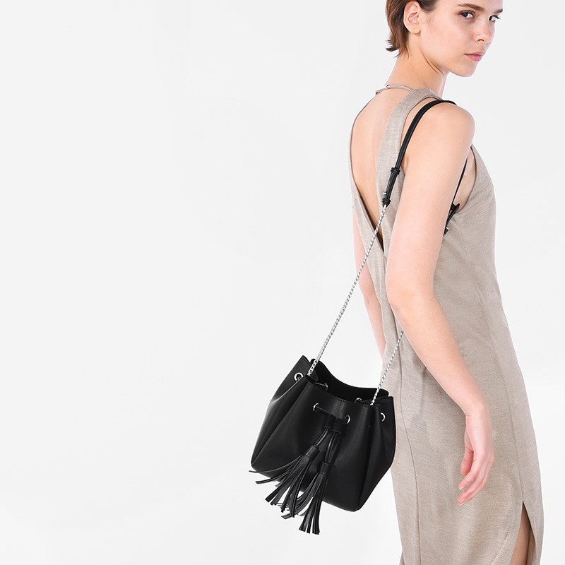 10 phu kien streetstyle cuoi nam anh 7