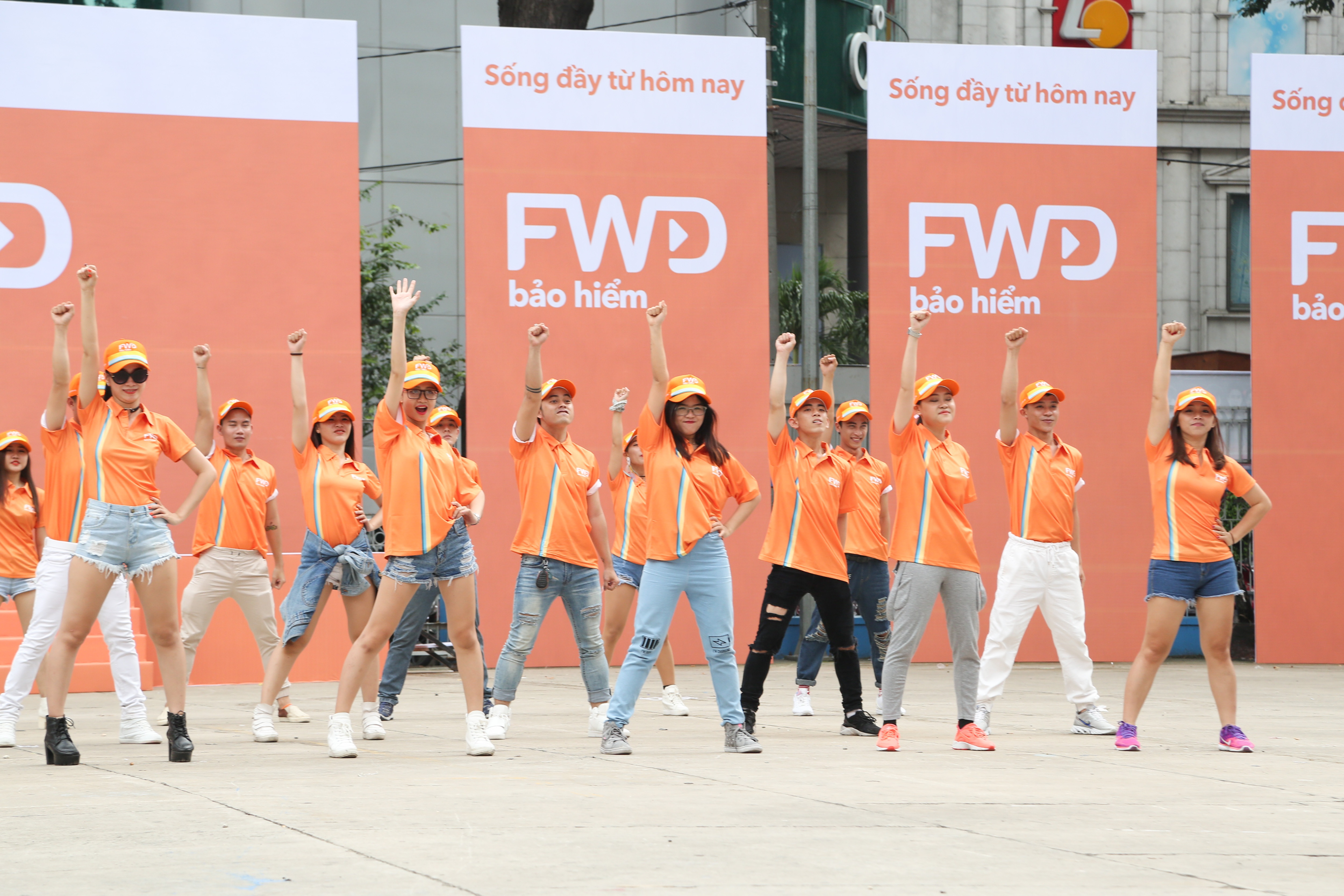 Thanh qua tu chien dich marketing an tuong cua FWD hinh anh