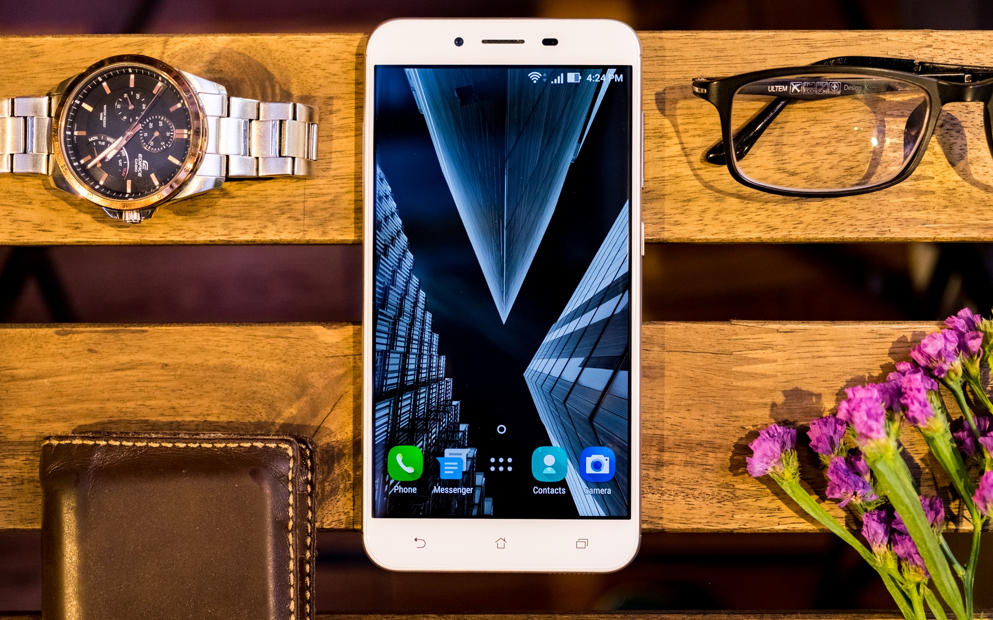 3 mau ZenFone cau hinh manh, gia tot cuoi nam hinh anh