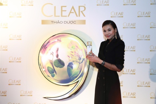 lưu ý khi chăm sóc tóc gàu bằng thảo dược ảnh 2 luu y khi cham soc toc gau bang thao duoc anh 2