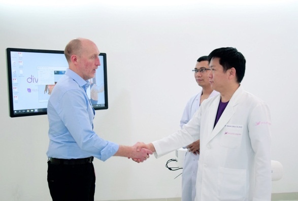 Bệnh viện thẩm mỹ JW Hàn Quốc, nâng ngực Nano Moti ảnh 4 Benh vien tham my JW Han Quoc, nang nguc Nano Moti anh 4