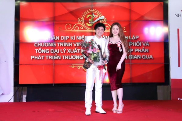 My pham Nhu Minh Tu anh 3