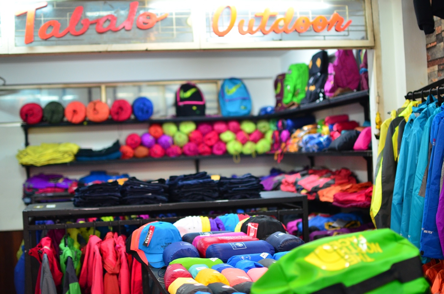 Tabalo Outdoor anh 1