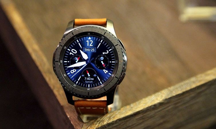 Gear S3 len ke tai Viet Nam voi 2 phien ban anh 3