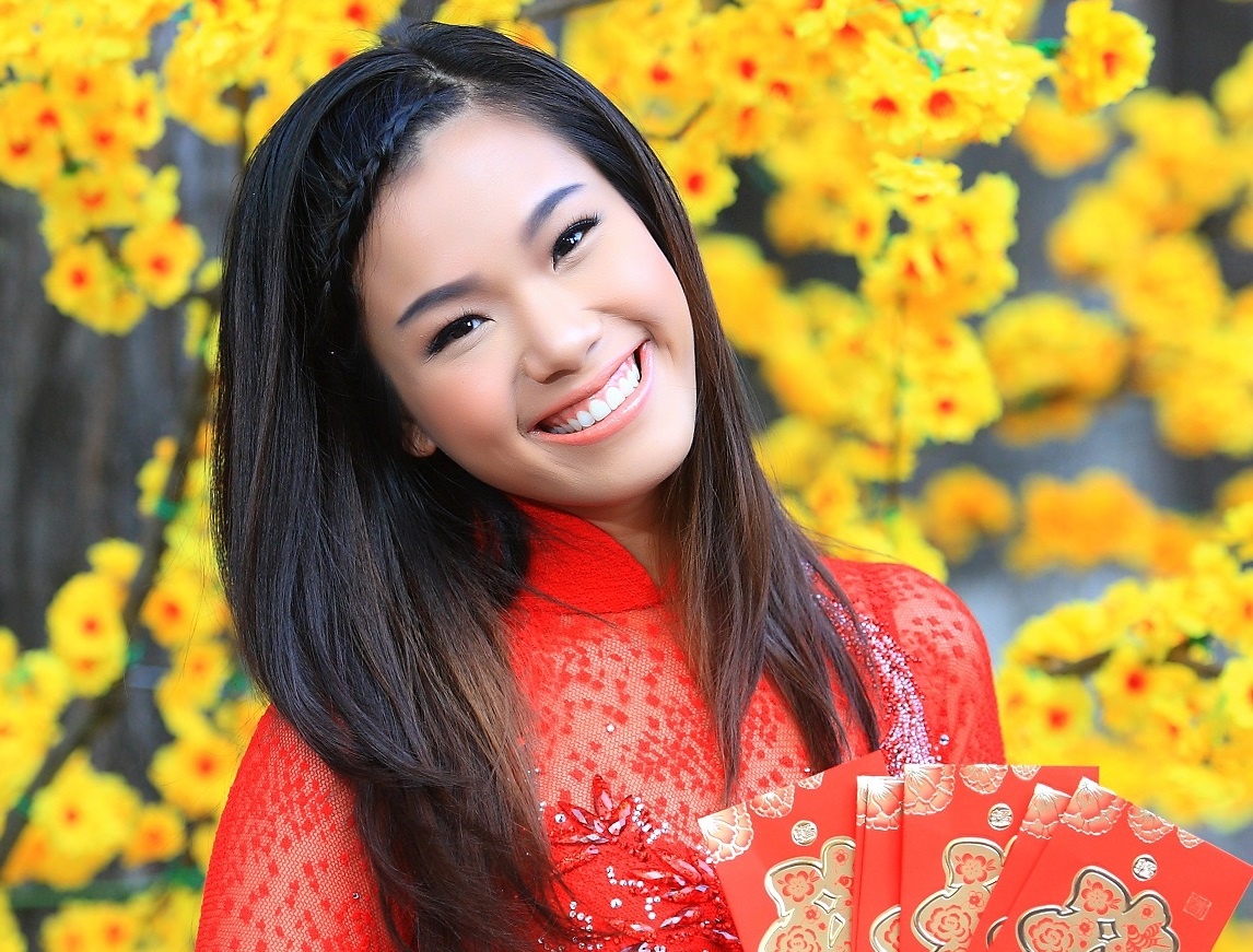 Don nam moi voi Phuong Vy idol va nhom MTV tai Crescent Mall hinh anh