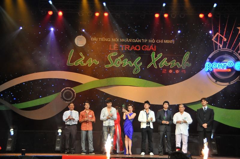 VinID Đại hỷ Xuân 2017 ảnh 1 VinID Dai hy Xuan 2017 anh 1