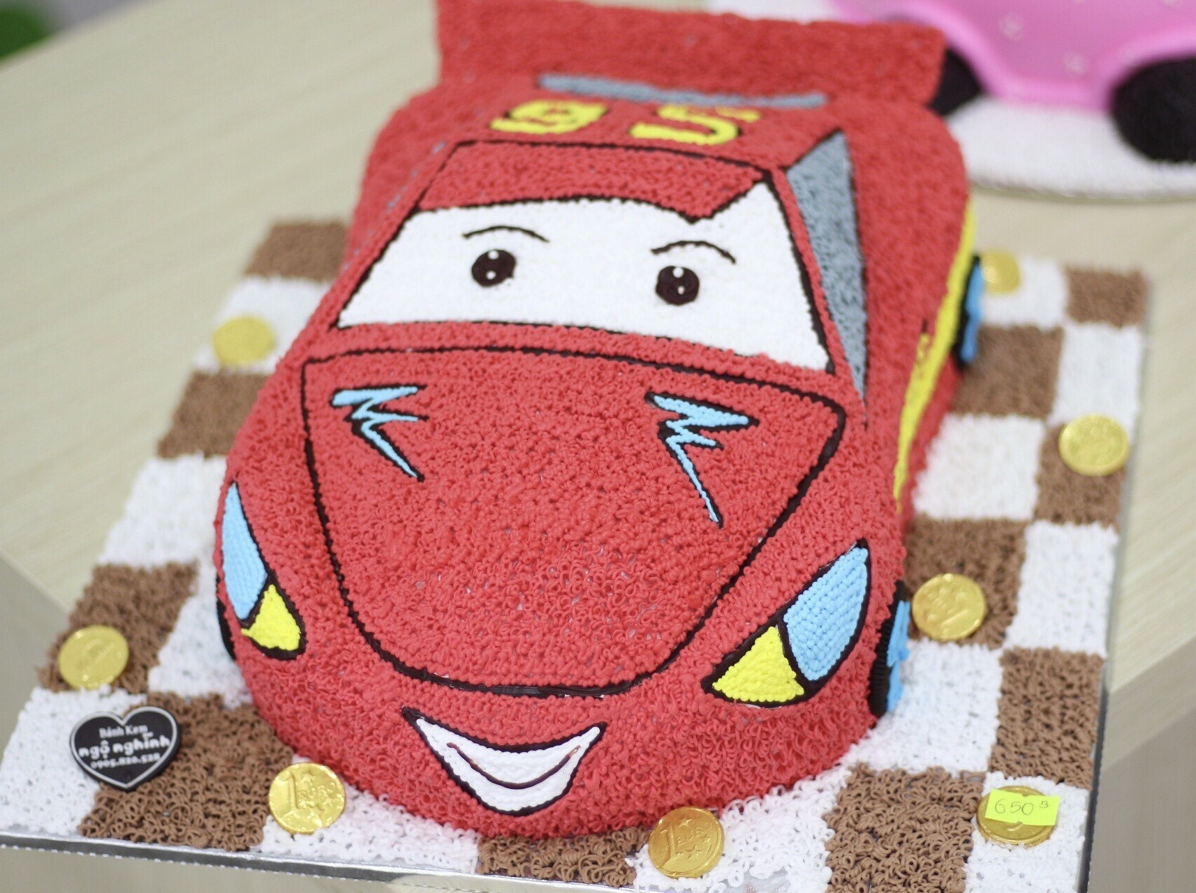 Banh kem ngo nghinh anh 1