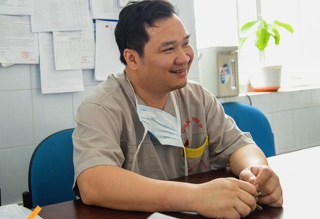 Nguoi bac si va 14 cai Tet 'can man trong benh vien' hinh anh