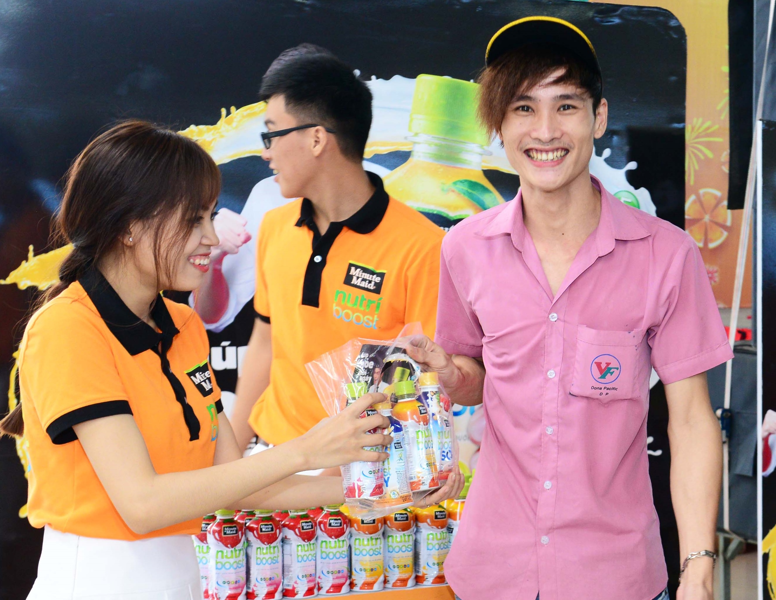 Nutriboost mang 'Xuan vui khoe' den nguoi dan Dong Nai hinh anh