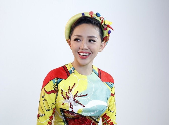 Toc Tien: 'Ngay Tet chi biet cuoi tru khi bi hoi chong con’ hinh anh