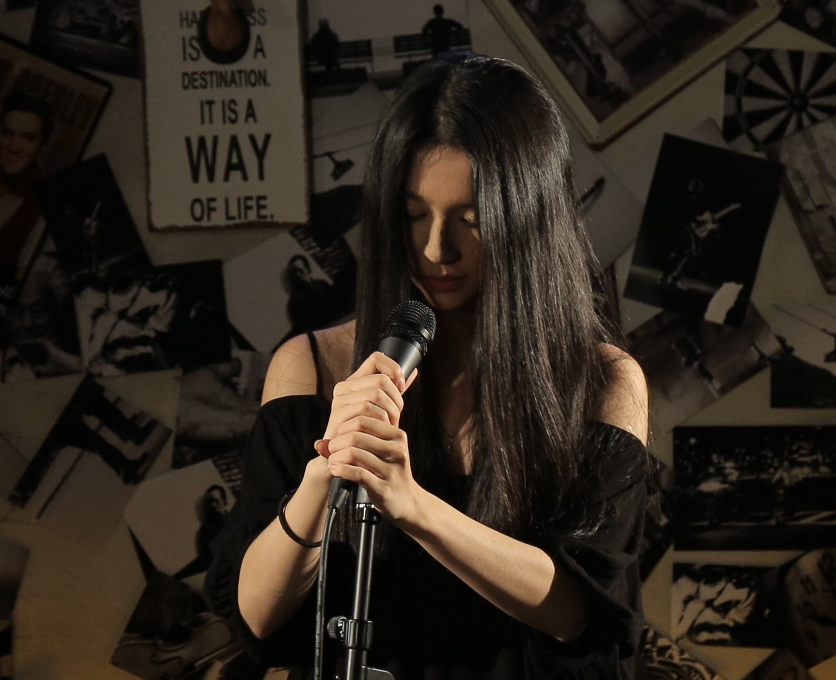 Phim ngan ve phau thuat tham my nhan duoc nhieu dong cam hinh anh