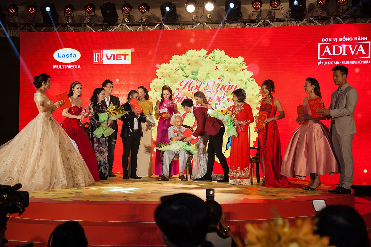 Hội xuân văn nghệ sĩ 2017 ảnh 5 Hoi xuan van nghe si 2017 anh 5