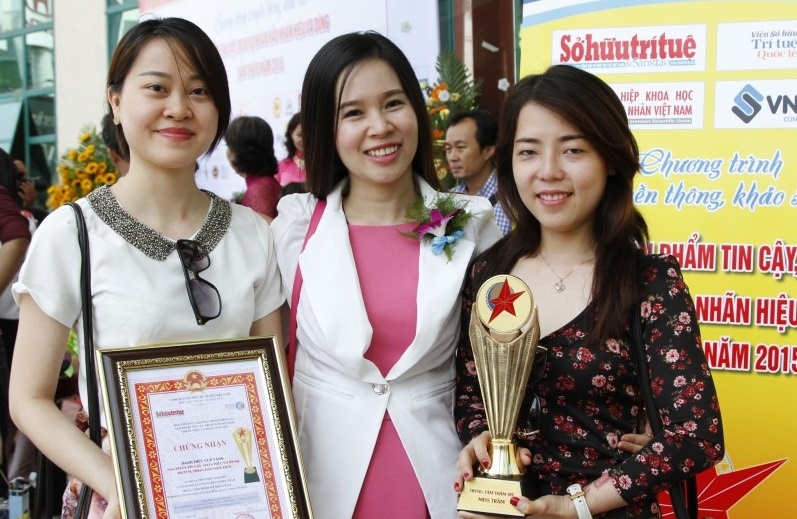 Tri mun, nam nho phuong phap laser tai Miss Tram spa hinh anh