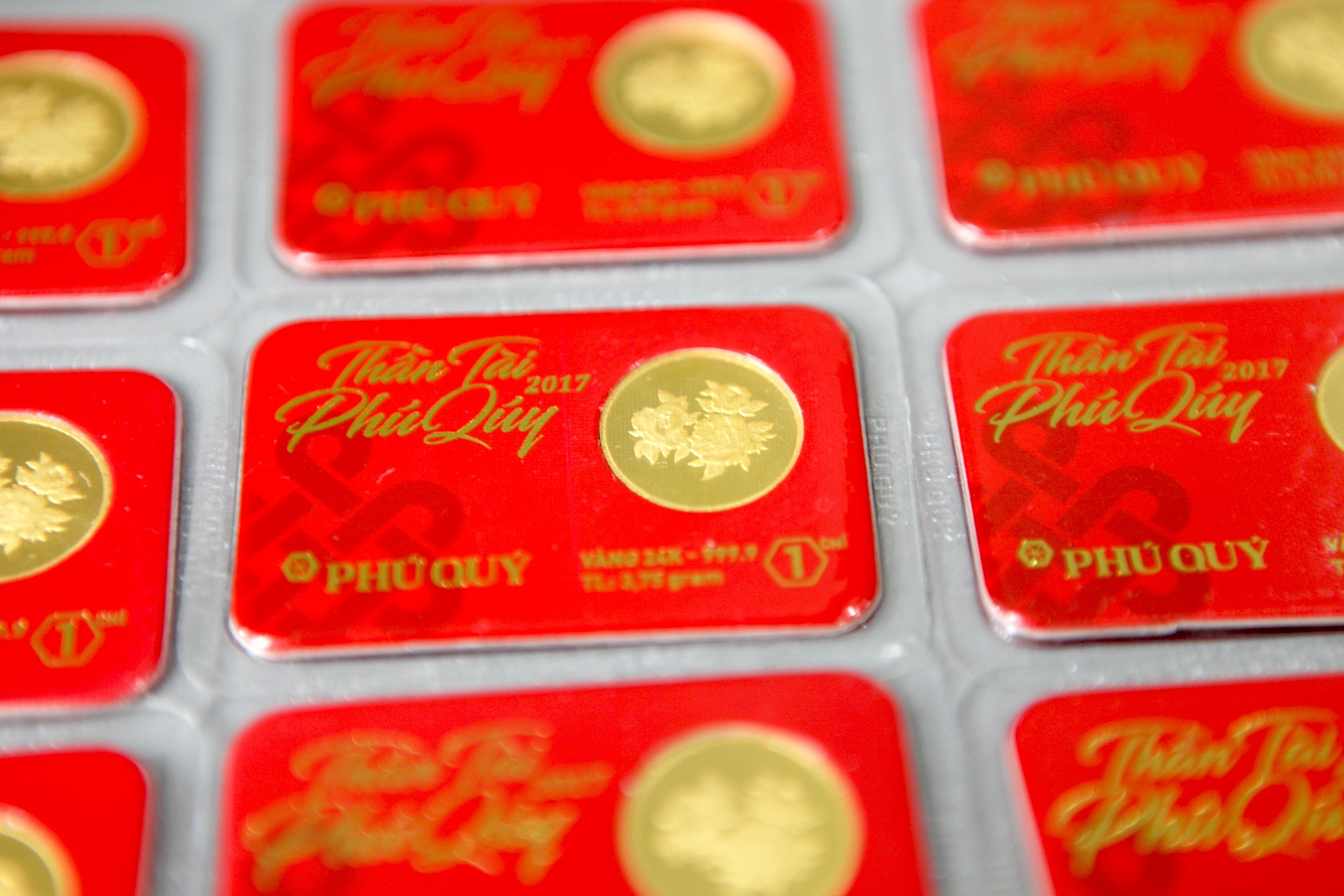 Phu Quy gioi thieu bo san pham vang chao xuan Dinh Dau hinh anh