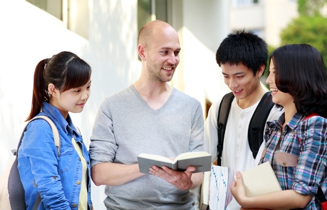 Bi quyet de sinh vien tro thanh 'cong dan toan cau' hinh anh