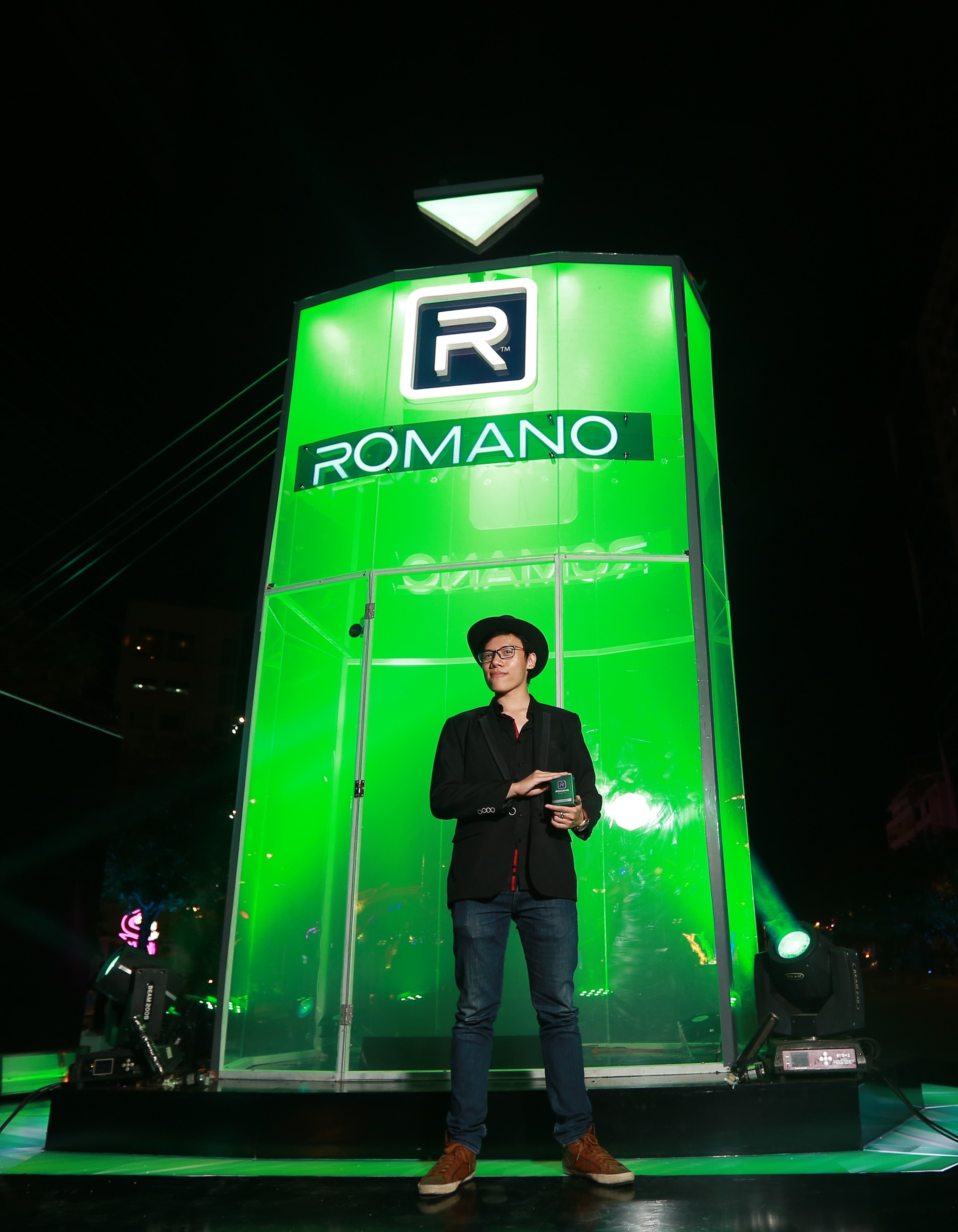 Romano success case,  Romano anh 4