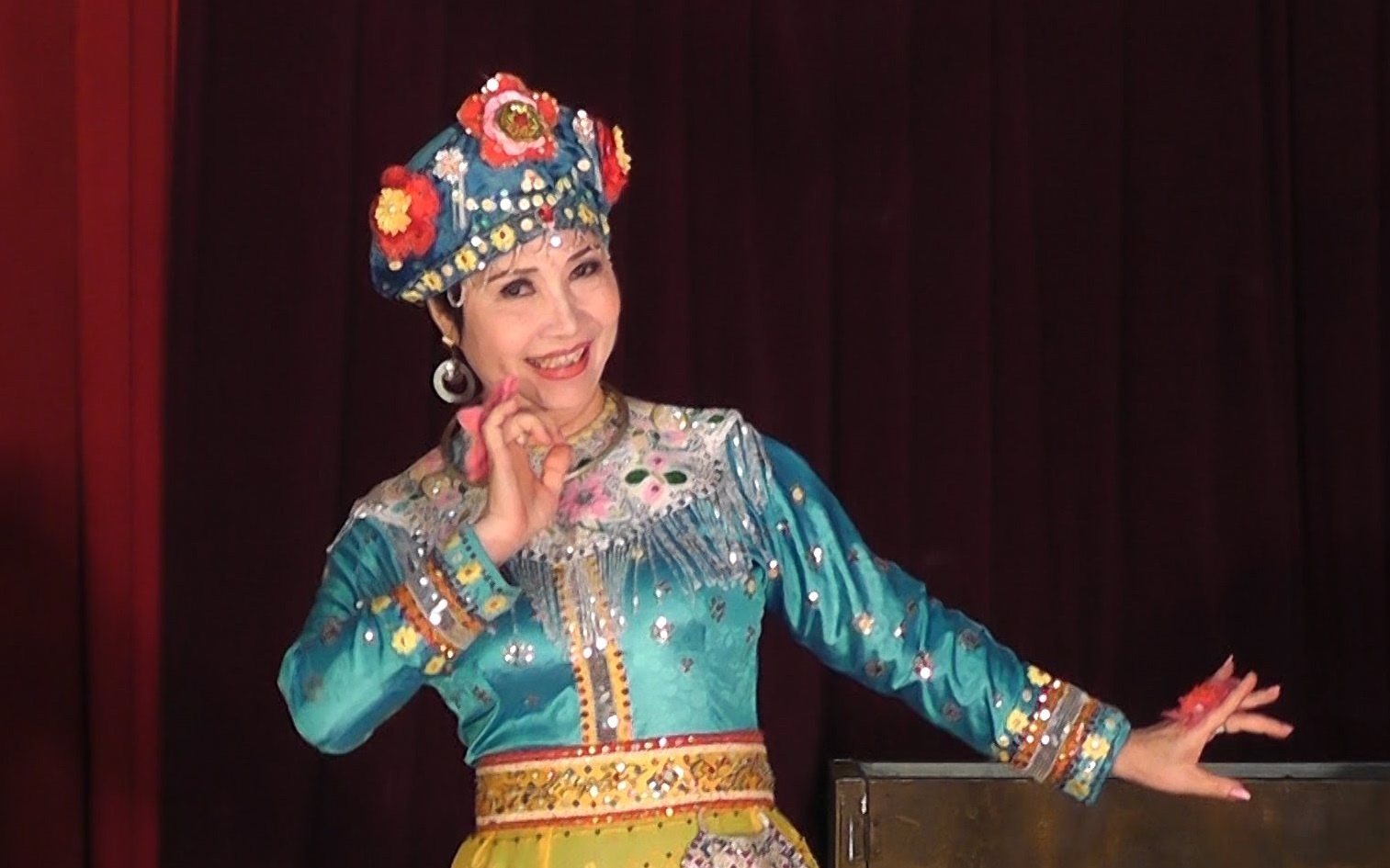 Hat chau van lan dau ‘len song’ tai hoi cho hoa xuan hinh anh