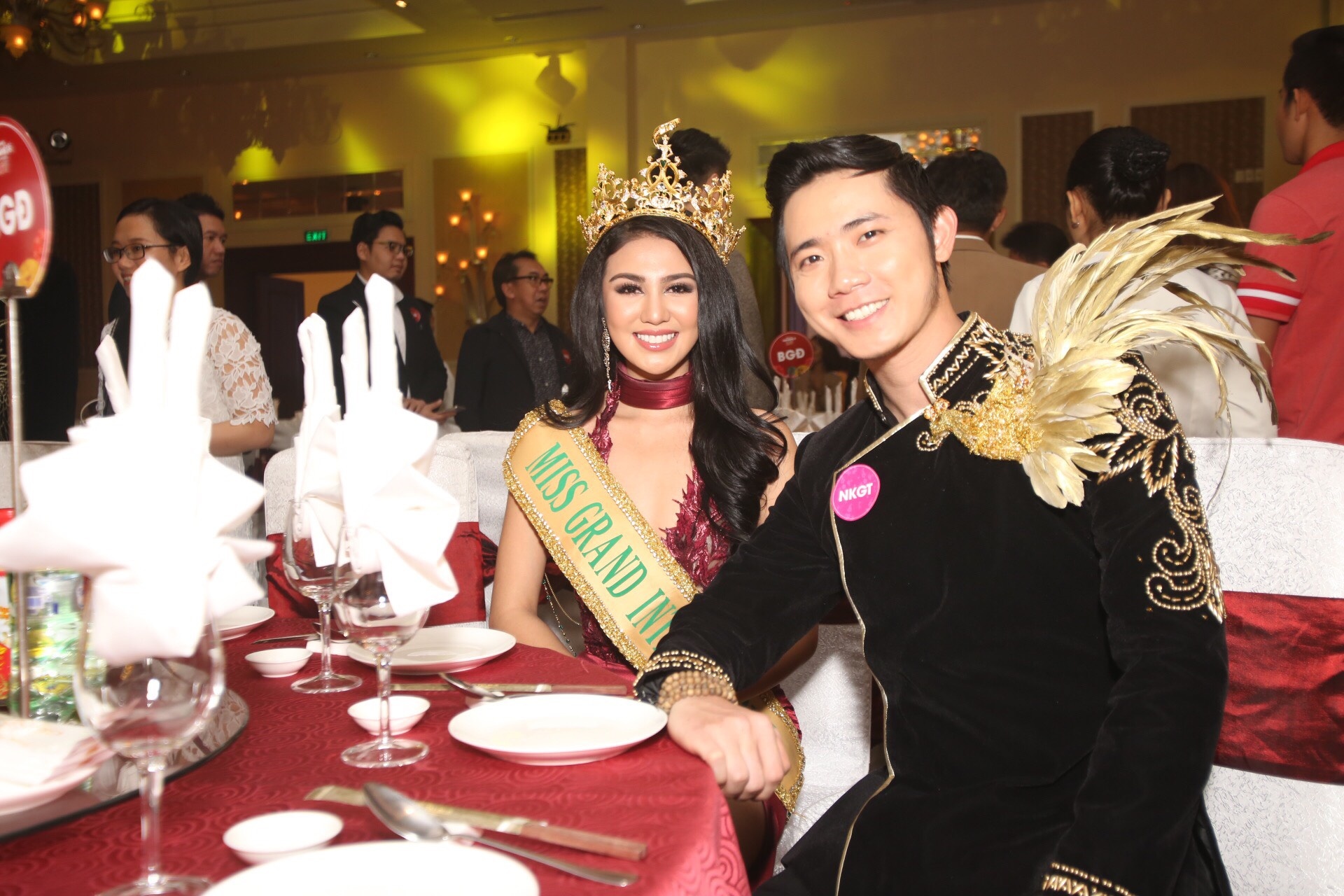 Vinh Dang,  Hoa hau Hoa binh Quoc te 2017 anh 3