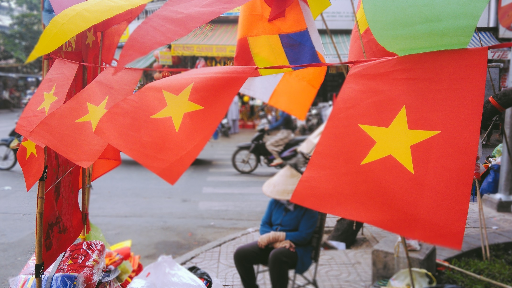 Bo anh Sai Gon ruc ro ngay giap Tet chup bang smartphone hinh anh