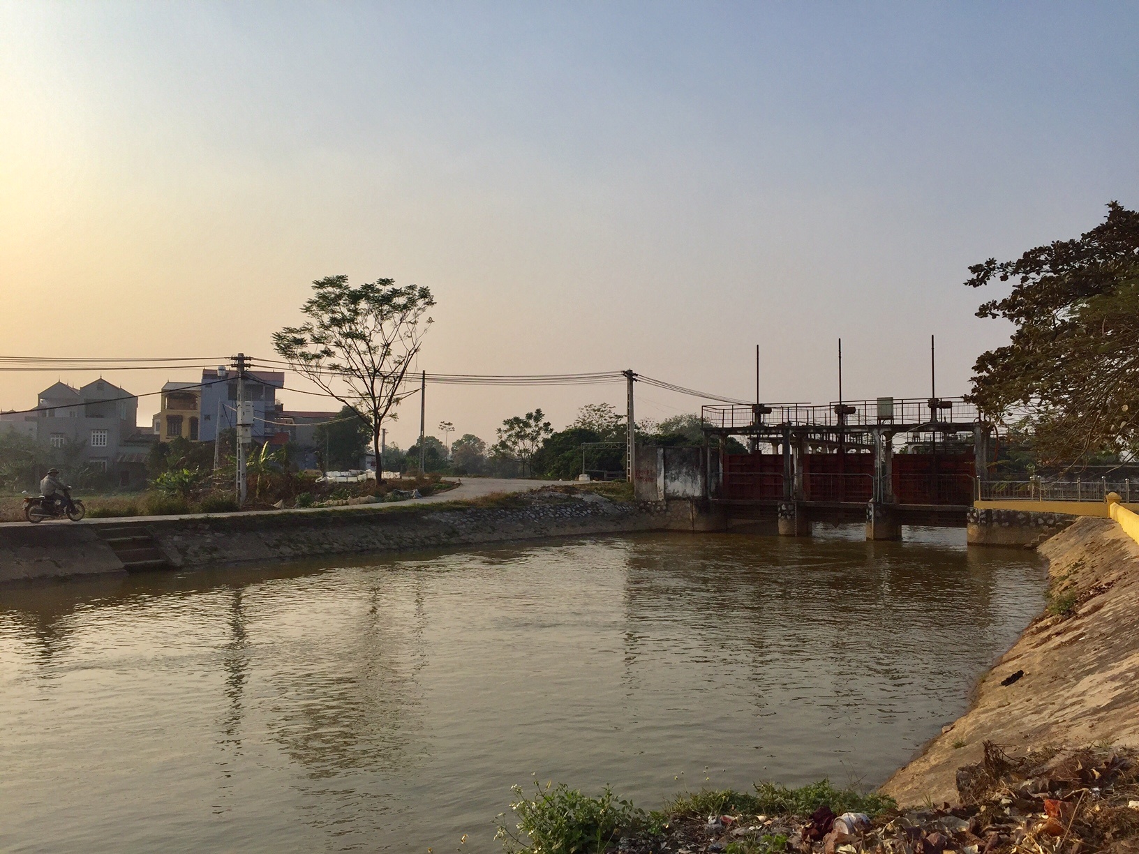 EVN xa nuoc dot 2 phuc vu gieo cay vu dong xuan hinh anh