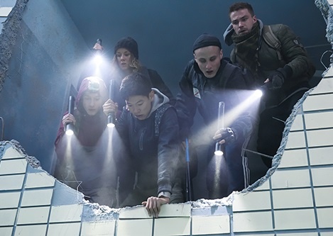 'Khong gian me hoac' - bom tan 'Transformers' xu bach duong hinh anh