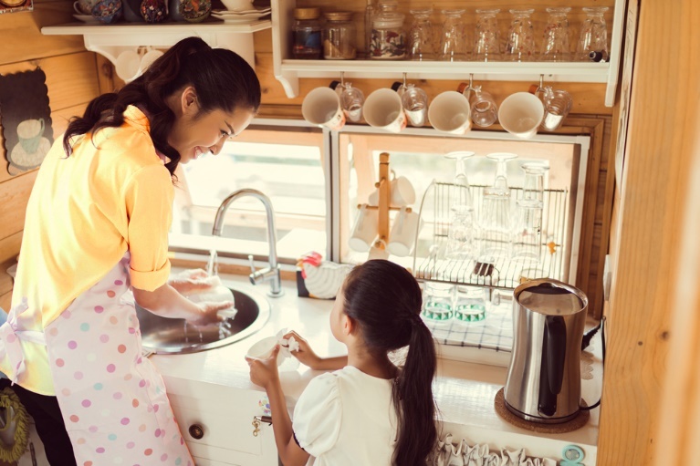 khi phụ nữ một mình làm 'siêu nhân' ngày Tết ảnh 1 khi phu nu mot minh lam 'sieu nhan' ngay Tet anh 1