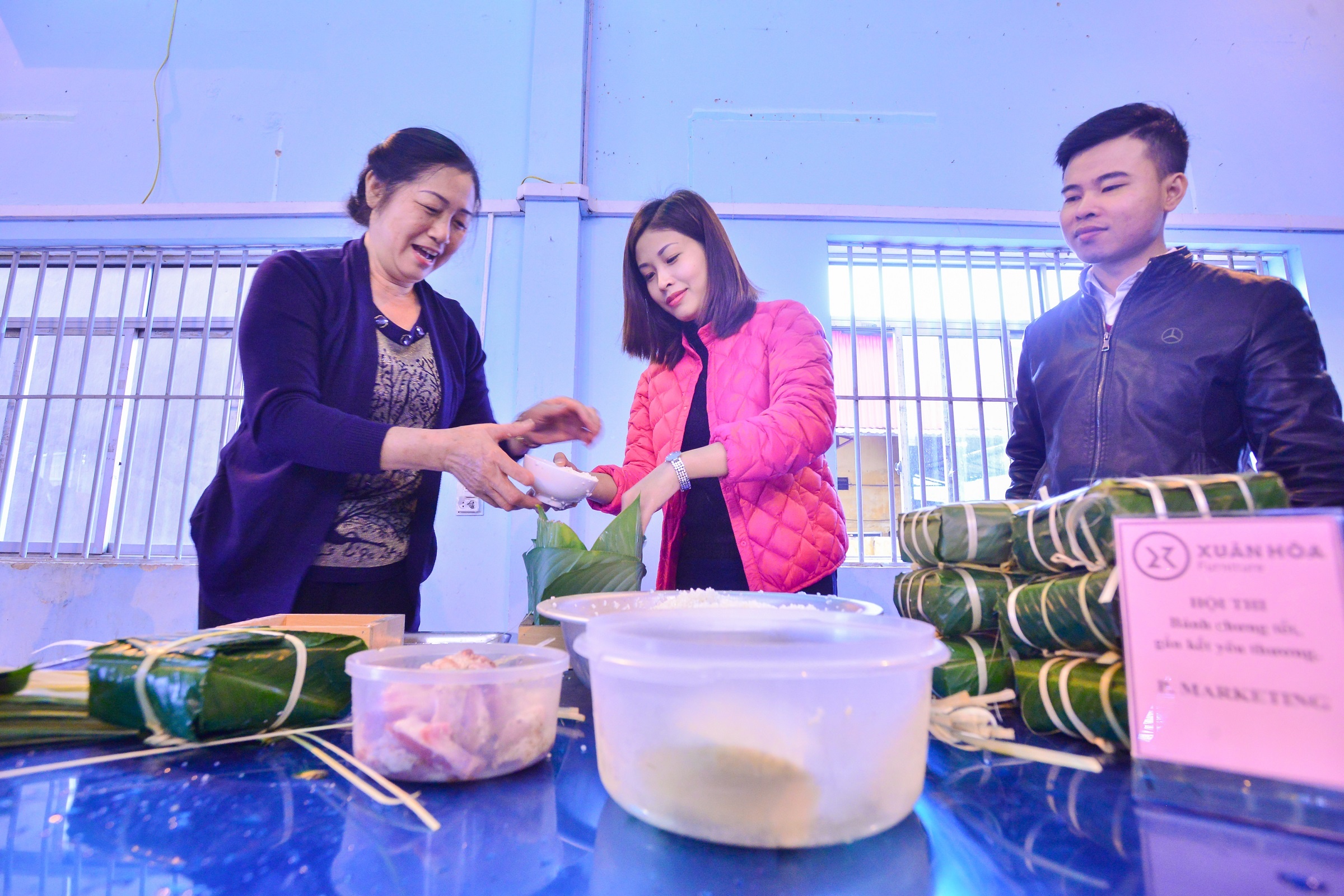 Xuan Hoa,  banh chung Tet anh 2