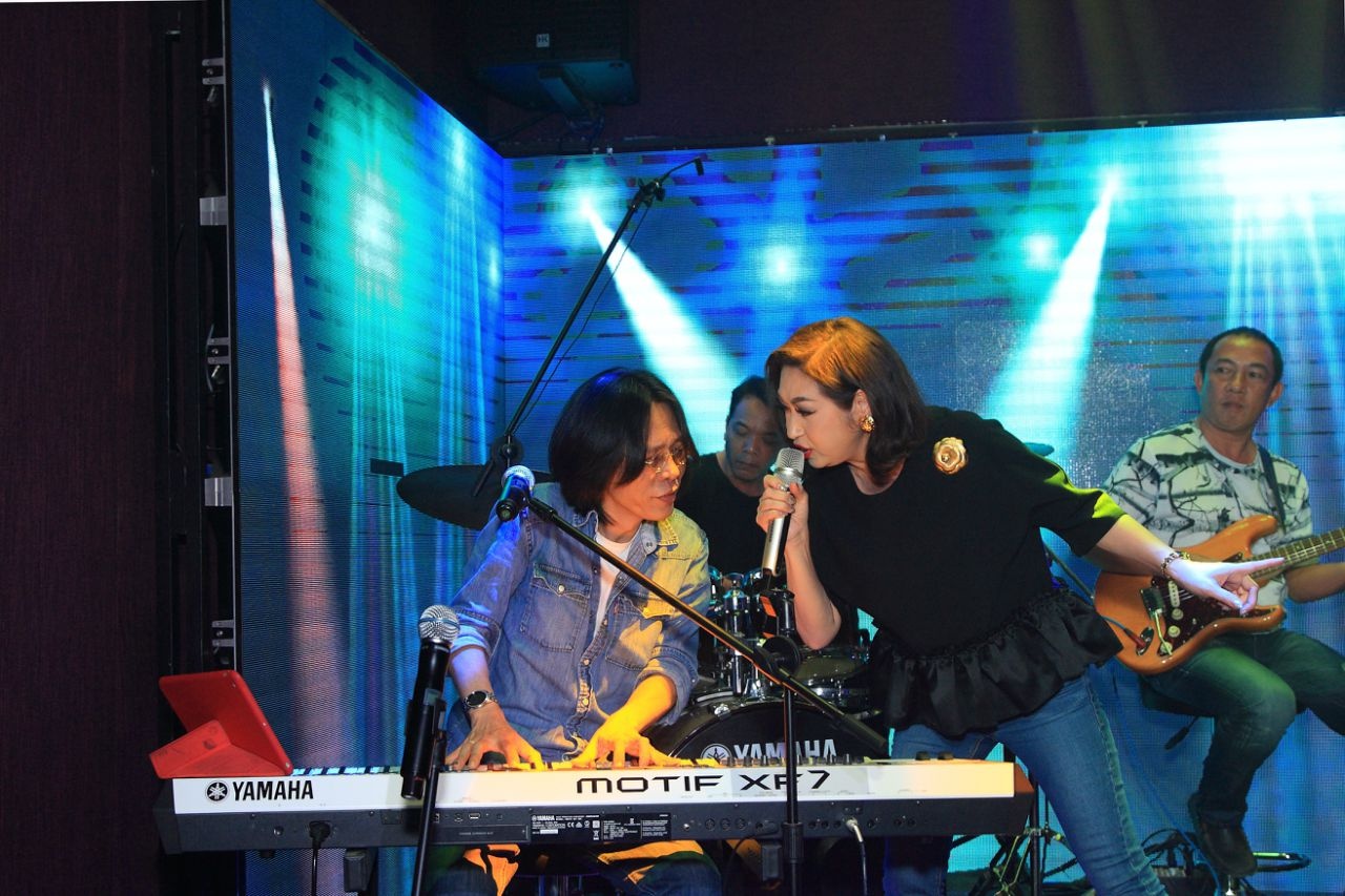 Y Lan,  Nguyen Quang anh 2