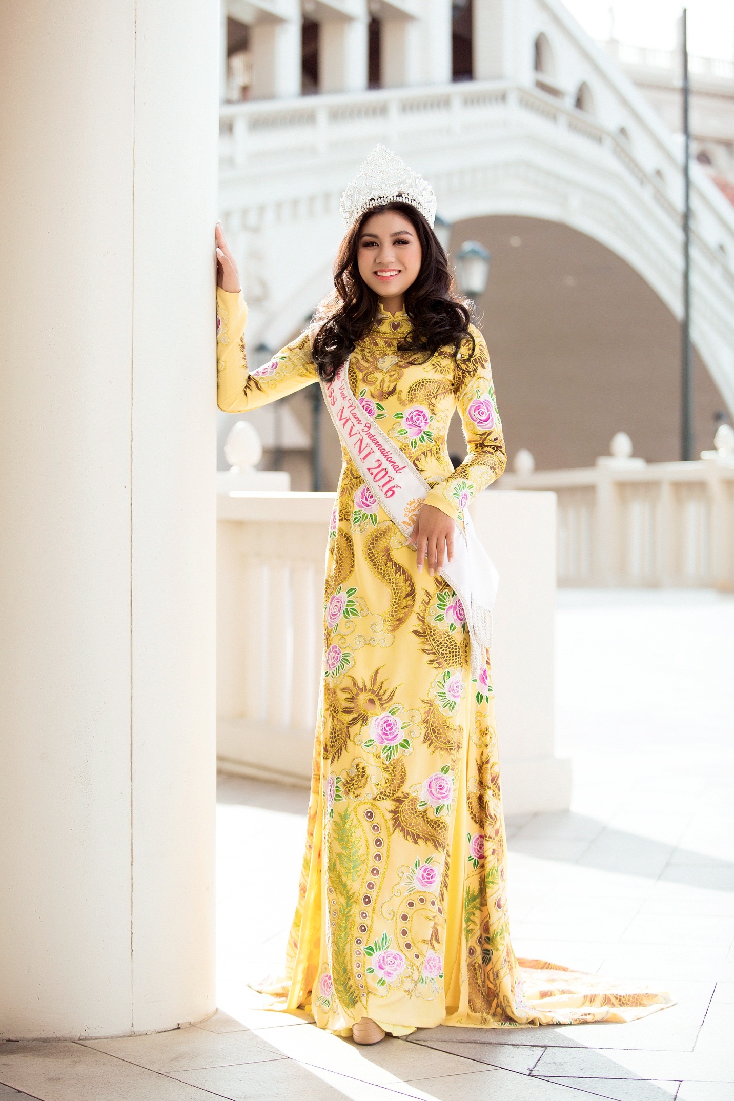 Hoa hau Vy Nguyen,  Hoa hau Nguoi Viet Quoc te anh 8