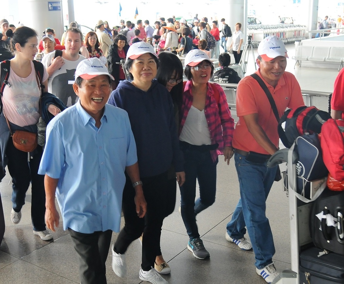 Vietravel phuc vu 30.000 khach dip Tet 2017 hinh anh